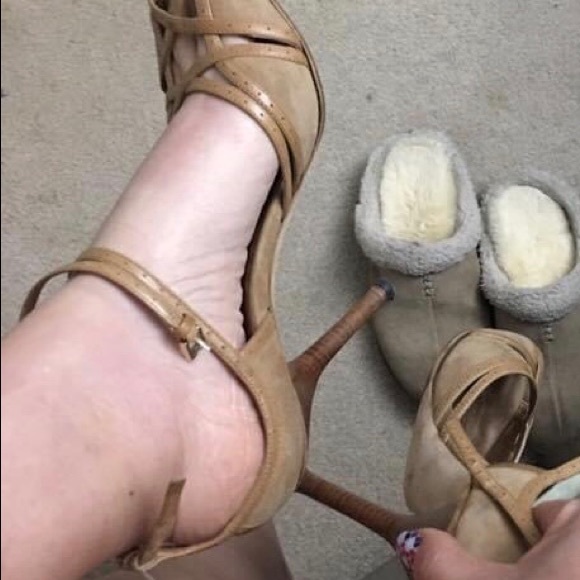 Gucci Tan Strappy Suede Heels - Picture 7 of 7